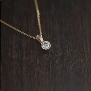 จี้เพชรโมอิสซาไนต์ทรงกลม 6 มม. ไม่มีสี ตัวเรือนเงินแท้ 925  ความใส VVS ปราศจากนิกเกิล สำหรับผู้หญิง ฉลองวันครบรอบแต่งงาน - Product Image 2