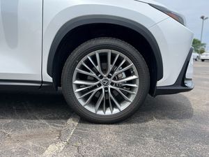 Offre exceptionnelle : Lexus NX 350 d'occasion 2022 - Product Image 5