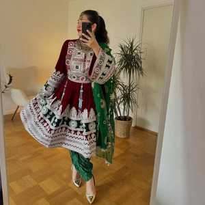 Robe afghane brodée à la main de qualité supérieure pour femmes, vintage, avec des applications de paillettes, respirante, indienne, pakistanaise, longueur genou, coupe trapèze - Product Image 2