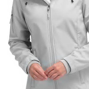Venta caliente precio barato cómodo cálido acolchado mujer Softshell chaqueta a prueba de viento impermeable Softshell chaqueta 2026 - Product Image 4