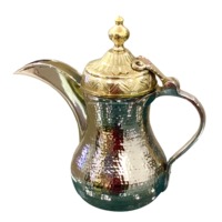 Fancy Look Unique Metal Árabe Dallah Espresso Pot Plata y oro Color Metal Tetera Regalos de inauguración de la casa Artículo de tendencia