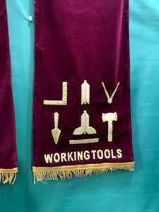 ผ้าคลุมโต๊ะ Masonic Regalia ผ้าคลุมโต๊ะสีแดงเข้ม - Product Image 6