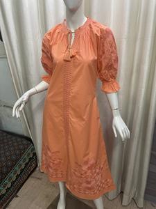 Robes Ukrainiennes Brodées Designer Personnalisé Col V Ouvert Devant Fashion Party Wear Robe avec Ceinture à la Vente en Gros - Product Image 2