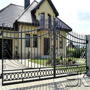 Portail décoratif en fer avec design floral artistique fabriqué au Vietnam pour le jardin ou l'entrée principale du fournisseur Vietnam - Product Image 3