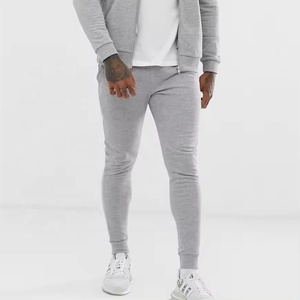 Chándal transpirable personalizado para hombre con cuello vuelto, sudadera con capucha y pantalones deportivos con cremallera. - Product Image 3