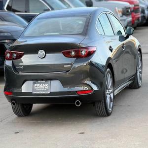 Mazda3 berline 2.5 S Preferred 2024, état impeccable - Product Image 3