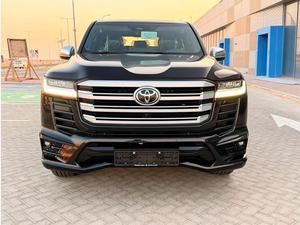 Toyota Land Cruiser SUV 2026 Nero 7 Posti Fari a LED Trasmissione Automatica Pneumatici R20 Interni in Pelle - Product Image 1