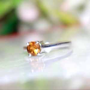 แหวนพลอยซิทรินสีเหลือง เงินแท้ 925 ทำมือ เครื่องประดับประจำเดือนเกิด ของขวัญสำหรับเธอ - Product Image 1