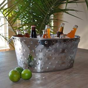 Large <b>metal</b> party <b>tub</b> for outdoor celebrations and backyard gatherings filled with ice and cold drinks - Product Image 5