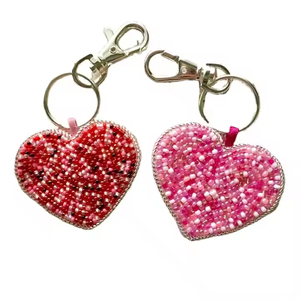 Porte-clés coeur brodé de perles à la main et porte-clés d'Inde avec un beau design tendance pour la mode par glowin fashion - Product Image 6