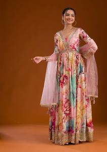 Vestido Anarkali de Georgette con Estampado Floral Premium de Unity Luxure, con Borde de Zari y Cuello en V, para Fiestas y Eventos Festivos - Product Image 4