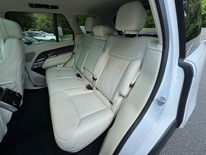 LAND ROVER RANGE ROVER SE P400 2023, Motor Turboalimentado de 3.0L I6 y 395HP, SUV/Crossover de Gasolina Automático, Auto de Lujo - Product Image 5