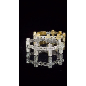 Brazalete Infinito Blazing Cross con Moissanita y Engaste Pavé, Plata 925, Lujo Unisex para Uso Diario - Product Image 3