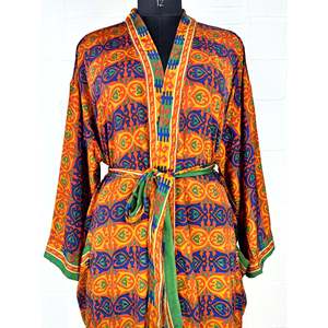 Peignoir Kimono en Soie Recyclée Style Vintage, Imprimé Feuilles Bohème, Cache-maillot de Plage, Cadeau d'Anniversaire pour Demoiselles d'Honneur, Journée Spa - Product Image 2
