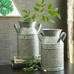 Vase à fleurs artisanal en acier inoxydable galvanisé et laiton, design moderne, écologique, pour la décoration de jardin et les accents de terrasse - Product Image 4