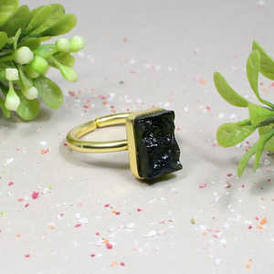 Venta al por mayor hecho a mano Natural chino verde moldavita 92,5 anillo de plata esterlina joyería fina anillo de piedras preciosas con tecnología de incrustaciones cortadas - Product Image 4