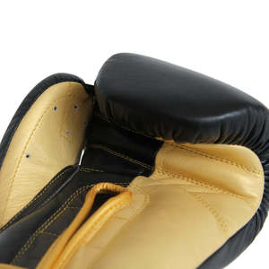 Gants de boxe en cuir artificiel personnalisés avec sangle de poignet réglable pour la fermeture, rembourrage en mousse protectrice - Gants en cuir PU de qualité supérieure - Product Image 5