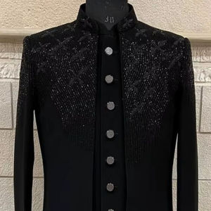 Sherwani noir personnalisé 2025 @ Men's, haussement d'épaules et pantalon orné de perles de verre en cristal, travail manuel Dabka pour mariage/fête - Product Image 1