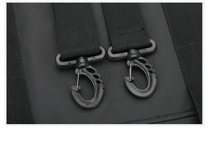 Bolsas de lona de gimnasio de gran capacidad profesionales hechas a medida, nuevo diseño cómodo, forro de poliéster con patrón sólido, fabricante OEM - Product Image 4