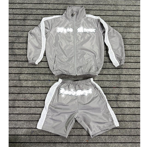 Logotipo personalizado Nuevo diseño Serigrafía Contraste de color Pantalones cortos de dos piezas y camiseta Tela de nailon Conjuntos cortos para hombres - Product Image 2