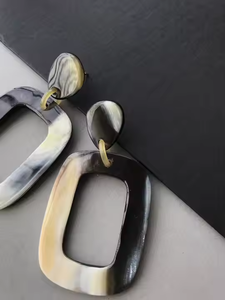 Pendiente de aro Natural de cuerno de búfalo Nuevo diseño Sombra natural Forma personalizada Por artesanías de media luna - Product Image 3