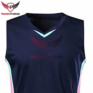 Conjunto de uniforme de baloncesto para hombre de 100% poliéster personalizado al por mayor, camisetas reversibles sublimadas transpirables, talla grande de alta calidad - Product Image 6