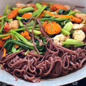 Fideos de Arroz Integral BUENOS para la SALUD - 100% NATURALES SIN ADITIVOS - DE FABRICACIÓN VIETNAMITA y BUEN PRECIO - Product Image 1