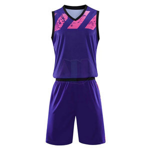 Ensemble de vêtements de sport respirant de grande taille fabriqué au Pakistan, à séchage rapide, uniforme de basket-ball avec design et tailles personnalisés pour adultes - Product Image 1