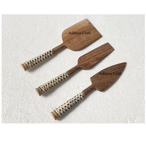 Herramienta de tabla para cortar queso de madera, mango de ratán tejido, esparcidor de queso de madera, rebanador decorativo, juego de cubiertos con mango de ratán - Product Image 1