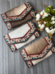 Meilleure vente Style occidental peau de vache marron usiné fourrure cuir pochette femmes conçu sac à main vente chaude en cuir usiné portefeuille Unique - Product Image 3
