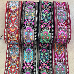 Tela de encaje de terciopelo nupcial con bordado delicado y Aplique de encaje de terciopelo bordado Premium para ropa hecha en la India - Product Image 1