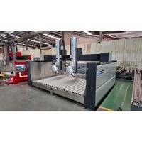 Máquina de Grabado CNC de Doble Cabezal y 4 Ejes con Giro de 180° °   Ejes Rotatorios
