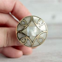 Bouton en laiton en nacre, poignée, meubles faits à la main, accessoires de quincaillerie, bouton en laiton pour serpillière en nacre, prix d'usine