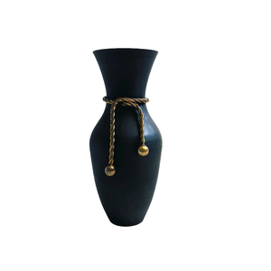 Jarrón de metal fundido con revestimiento de oro y negro, florero de hierro, nueva decoración del hogar, jarrones clásicos para decoración de flores, jardineras de metal elegantes - Product Image 4