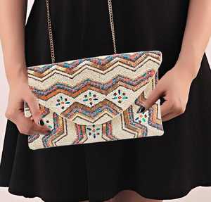 Sacs de soirée à rayures en or Chevron perlé Zoe Sac à main de luxe en bandoulière avec chaîne et strass Cristal Accordéon - Product Image 3