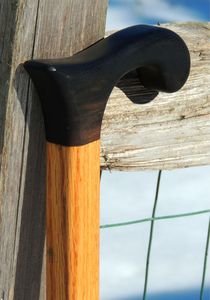 ASISTENTE CAMPING Bastón con múltiples nudos Bastón de madera fuerte para ancianos por Standard International - Product Image 3