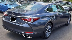 Lexus ES 350 FWD 2025 d'occasion en excellent état - Product Image 3