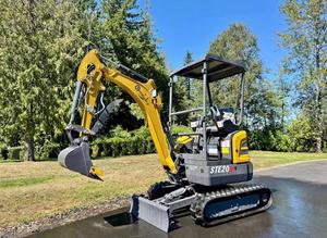 LIVRAISON GRATUITE CFG STE20R EXCAVATRICE DIESEL 15HP Lame avant de 39 à 49 pouces Godet de terrassement de 18 pouces Bras oscillant Système de chenilles à 2 vitesses EPA CE - Product Image 2