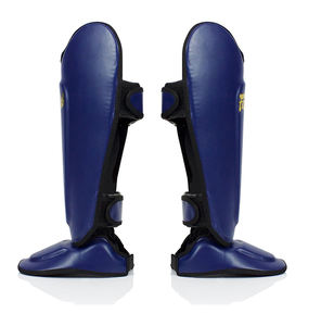 Espinilleras Fairtex Muay Thai Mma con impresión de logotipo personalizado, espinilleras Fairtex ligeras y duraderas de competición hechas a medida - Product Image 3