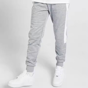 Pantalon de jogging décontracté pour homme, taille mi-haute, 100 % coton, anti-plis, molletonné, multi-poches, avec logo personnalisé, style streetwear, nouvelle collection - Product Image 1
