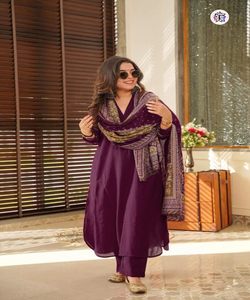 Nueva llegada hermosa secuencia de bordado de seda Chinon trabajo superior Sharara con Dupatta en el precio más bajo conjunto de Dupatta inferior superior - Product Image 5