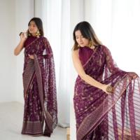 Saree uni en soie georgette douce avec feuille et petite dentelle et dentelle zalar attachée parfaite pour toutes les occasions