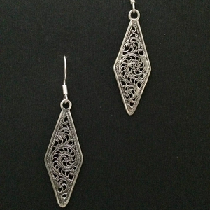 Pendientes de tuerca de moda india de alto grado Fabulous-2 más vendidos directamente del proveedor con accesorio de brillo brillante oxidado - Product Image 1