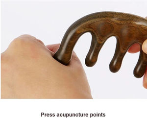 Peine de Masaje Portátil de Sándalo Verde Natural para Raspado de Meridianos, Mango de Madera Pulida, IBS, Moderno, para Hogar, Salón y Viajes - Product Image 6