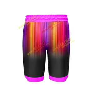 Shorts de football respirants à séchage rapide, conçus pour une performance optimale, offrant un confort dynamique, une coupe ajustée et un motif inspiré de la mode urbaine. - Product Image 6