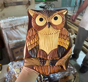 Soporte de exhibición de logotipo de madera ersonalizado hecho en Vietnam a partir de 99 DATOS dorados - Product Image 5