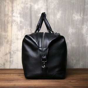Sac de voyage en cuir noir avec fermeture à glissière pour les voyages - Product Image 3