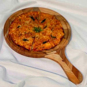 Plateau à pizza rond en bois de haute qualité, personnalisable en gros, avec poignées en bois massif, pour hôtel, restaurant, maison - Product Image 2