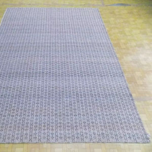 พรมผ้าฝ้ายหลากสีทำด้วยมือสวยงามปรับแต่งขนาดได้โดยมีรูปแบบนามธรรมสีแดงและหลากสี - Product Image 1