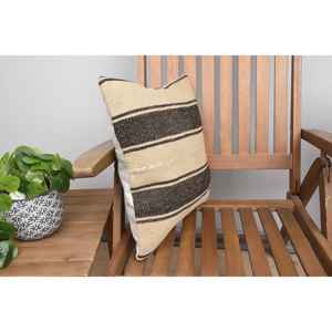 Tapis en laine Kilim beige 16x16 pouces Technique tissée d'oreiller à motifs vintage rustique - Product Image 2